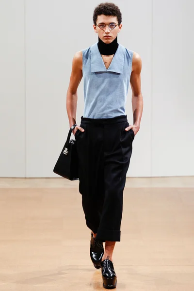 Look 7